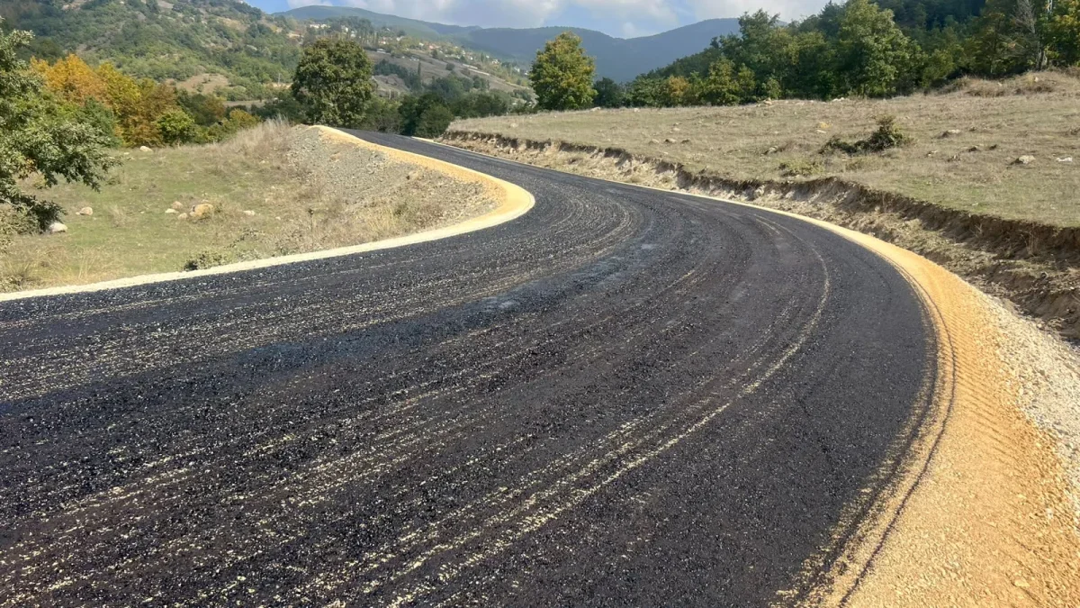 Osmangazi'de 3 mahallede 10 kilometrelik yol yenilendi