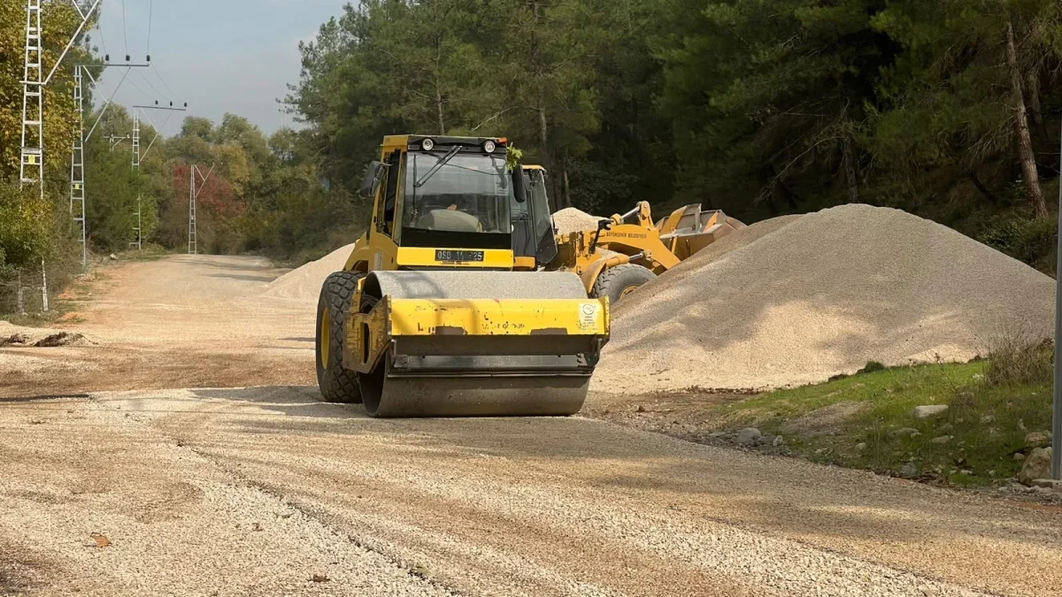 Osmangazi'de 3 mahallede 10 kilometrelik yol yenilendi