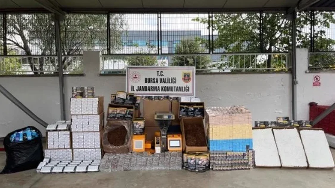 Bursa'da kaçak sigara operasyonu: 2 şüpheli tutuklandı