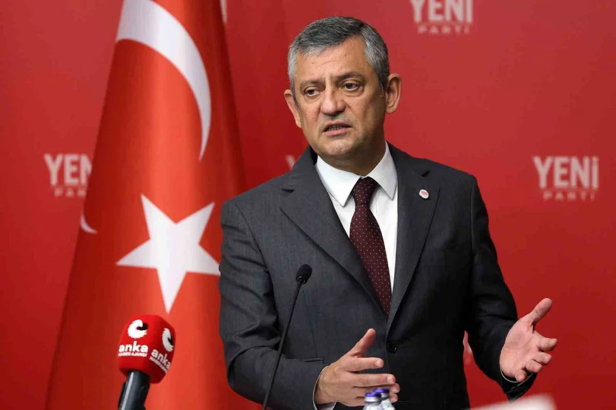 Özgür Özel, DEM Parti eş başkanlarıyla görüştü