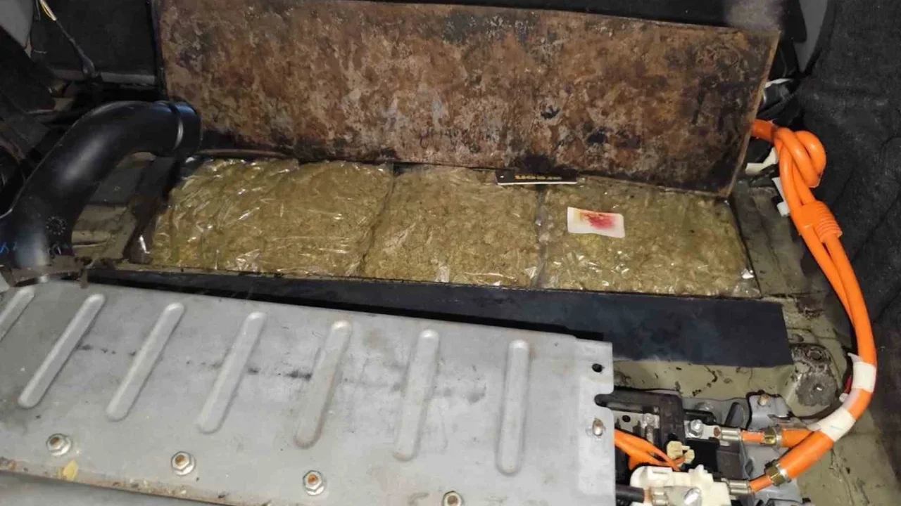 Kapitan Andreevo'da 4 kilo 560 gram esrar yakalandı