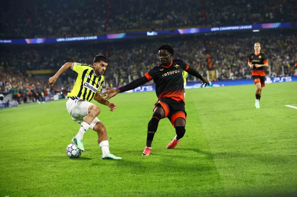 Fenerbahçe, Slavia Prag karşısında 2-2 berabere kaldı