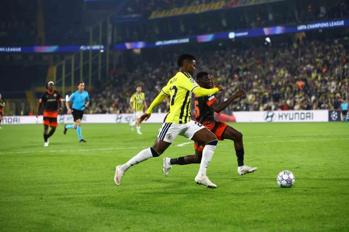 Fenerbahçe, Slavia Prag karşısında 2-2 berabere kaldı