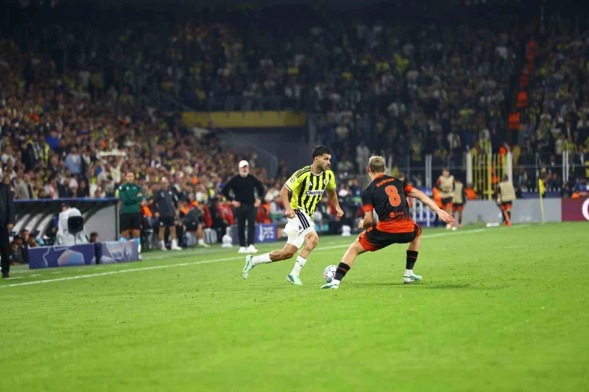 Fenerbahçe, Slavia Prag karşısında 2-2 berabere kaldı