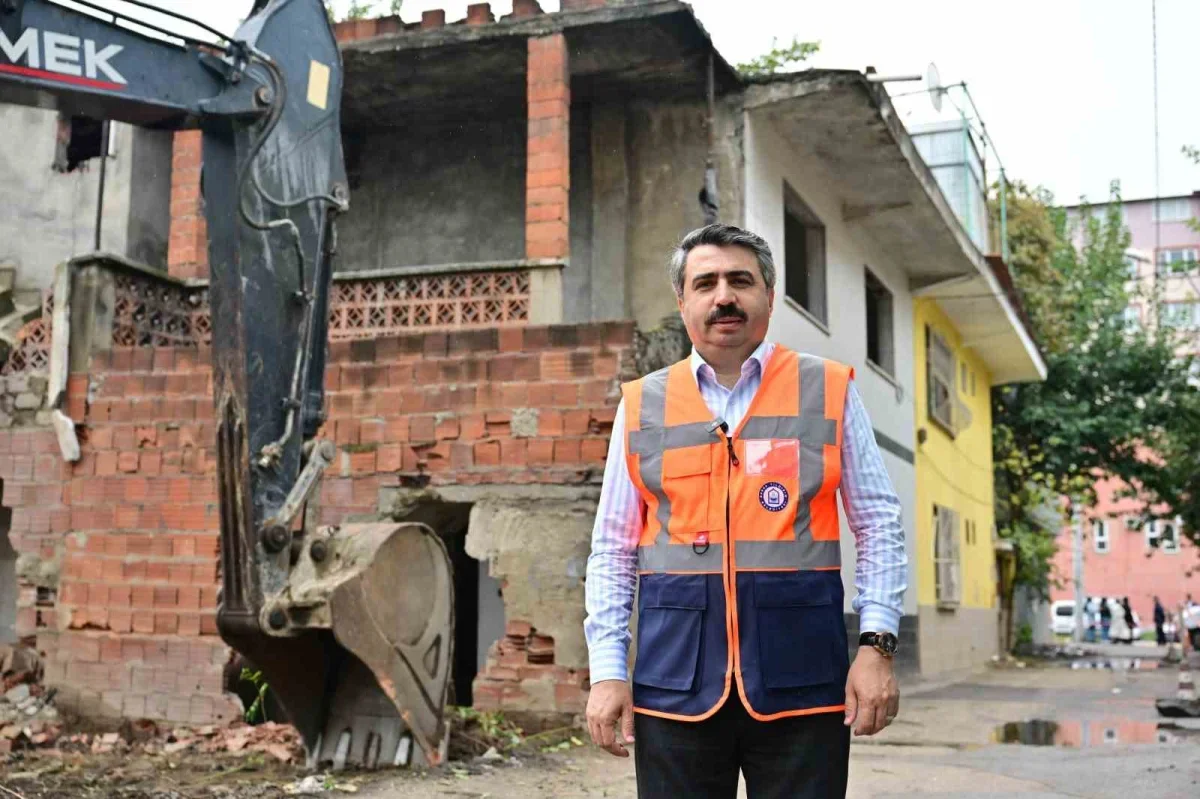 Yıldırım Arabayatağı'nda kentsel dönüşüm yıkımı başladı