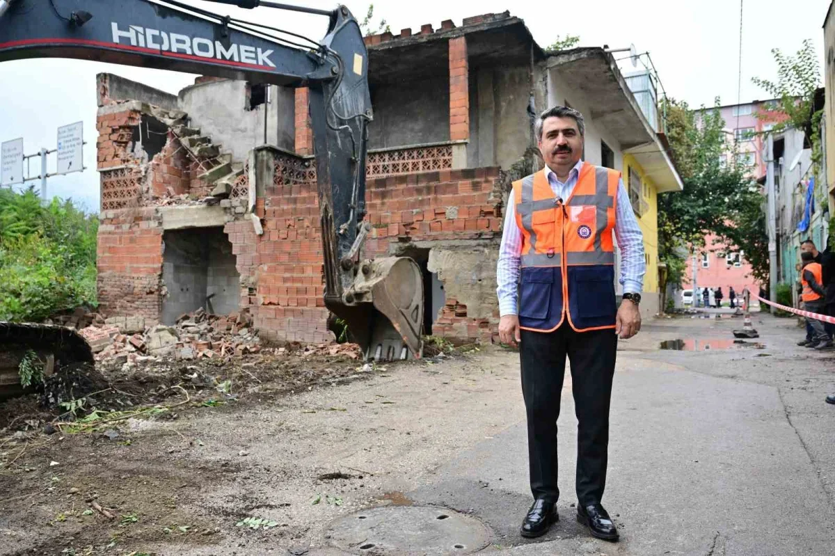 Yıldırım Arabayatağı'nda kentsel dönüşüm yıkımı başladı
