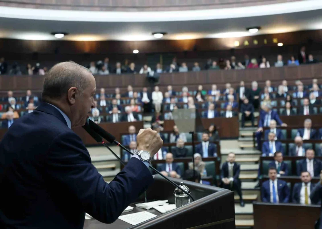 Erdoğan'dan TBMM'de kardeşlik ve fon krizi mesajı