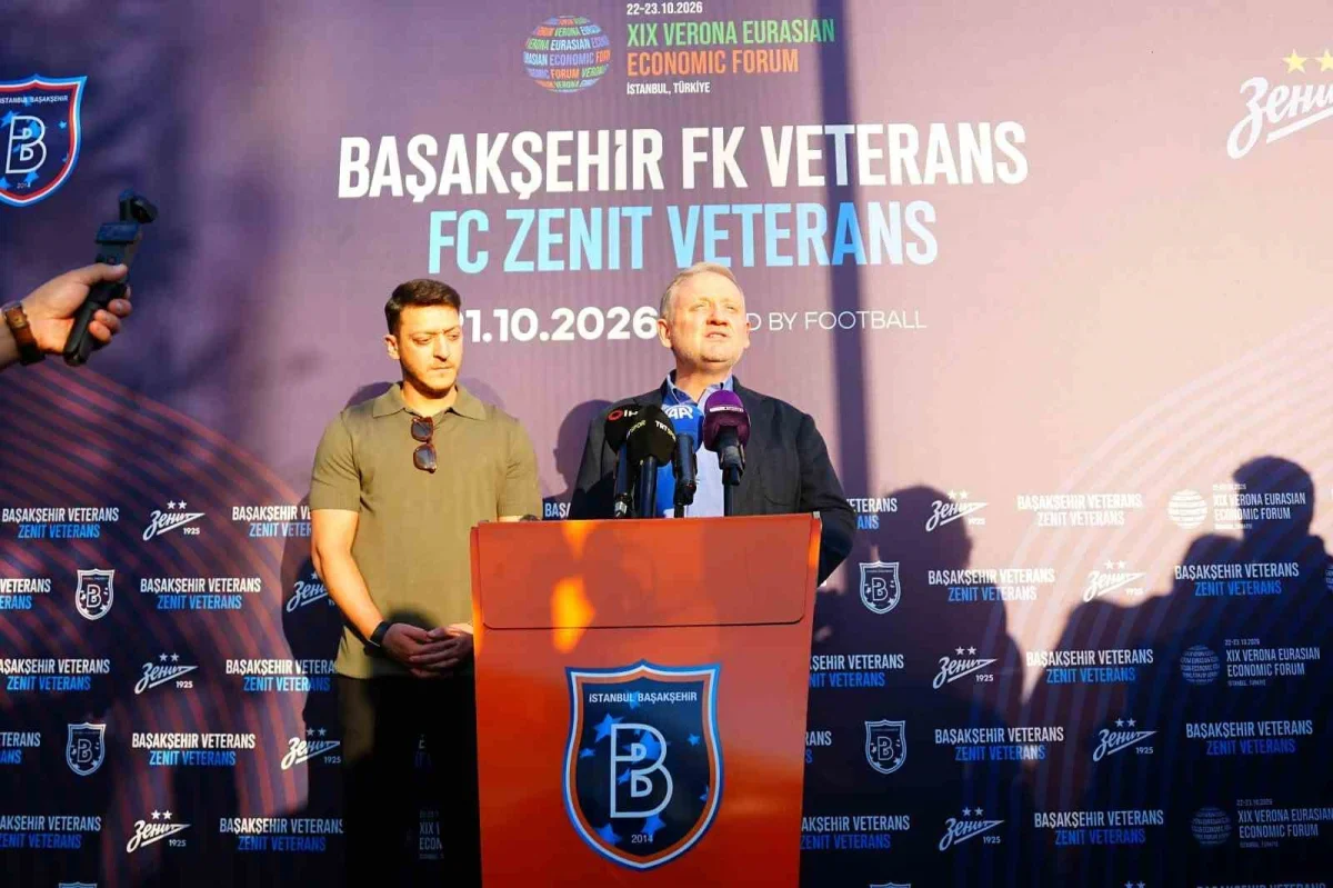Başakşehir veteranları Zenit'i 3-2 mağlup etti