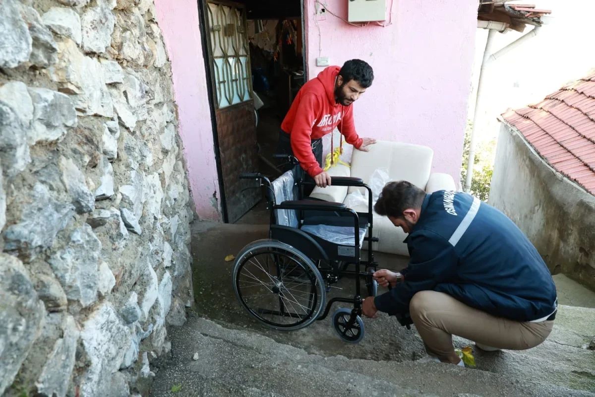 Osmangazi'de 178 kişiye tekerlekli sandalye desteği