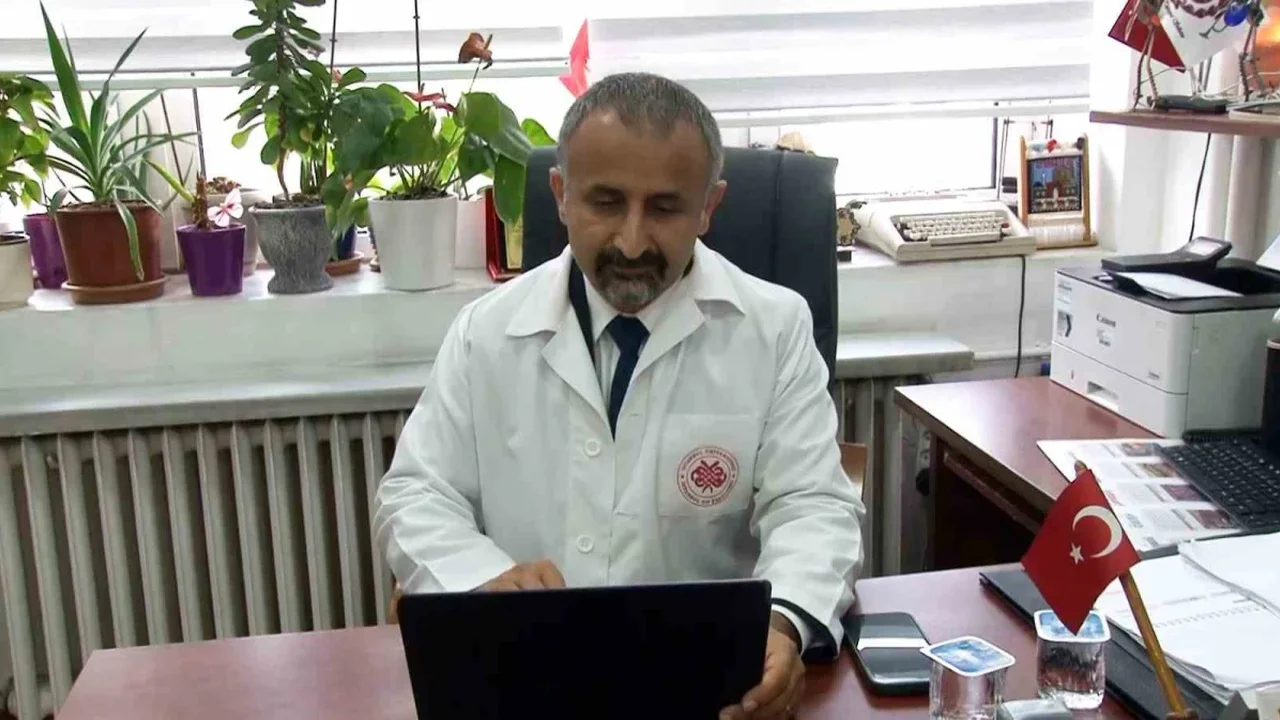 Çocuklarda ekran bağımlılığı sırt ve boyun ağrısı yapıyor