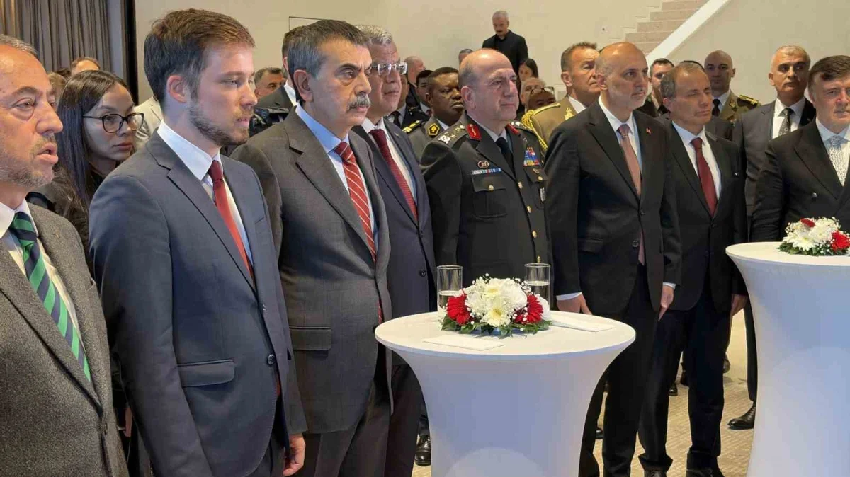 Yusuf Tekin'den Macaristan'la 10 milyar dolar hedefi