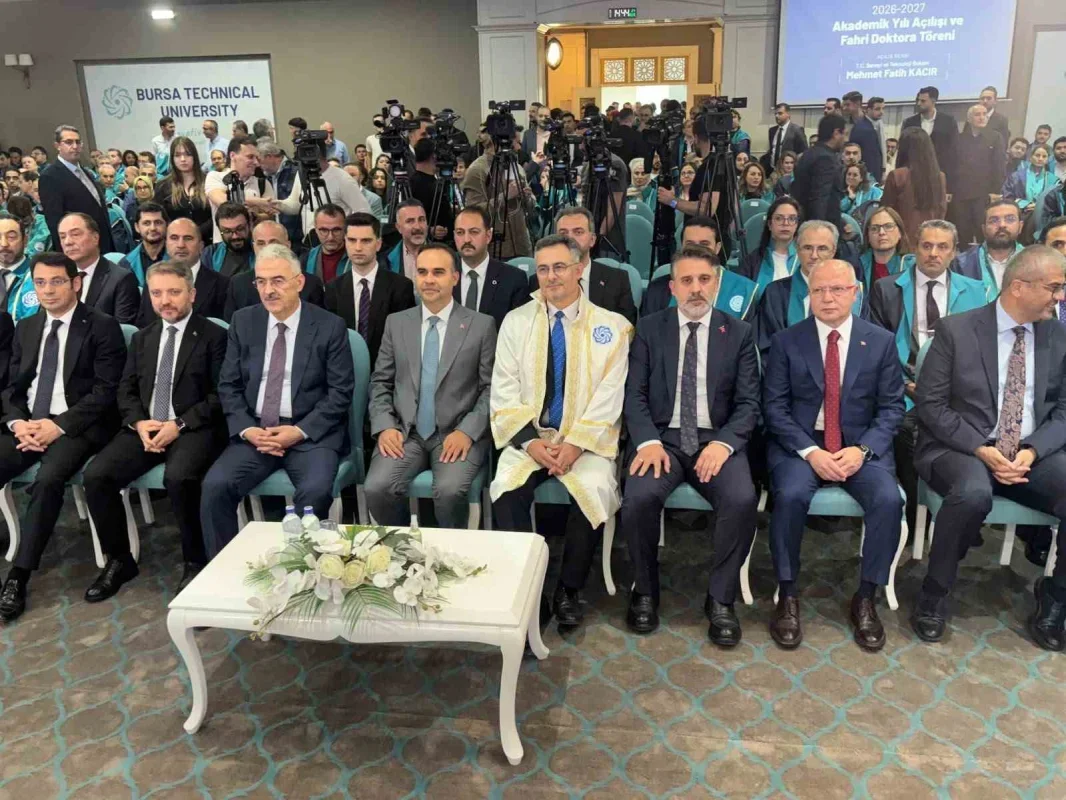 Bursa'da Türkiye'nin teknoloji hedeflerini Kacır anlattı