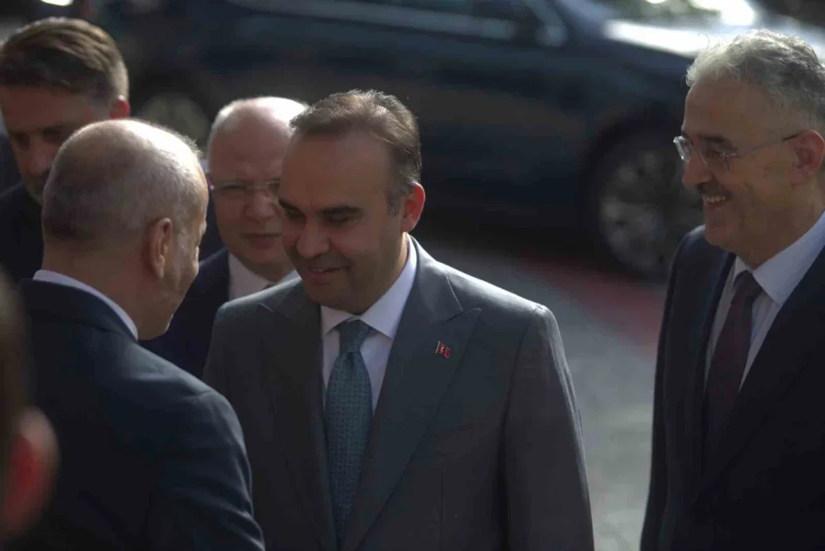 Bursa'da Türkiye'nin teknoloji hedeflerini Kacır anlattı