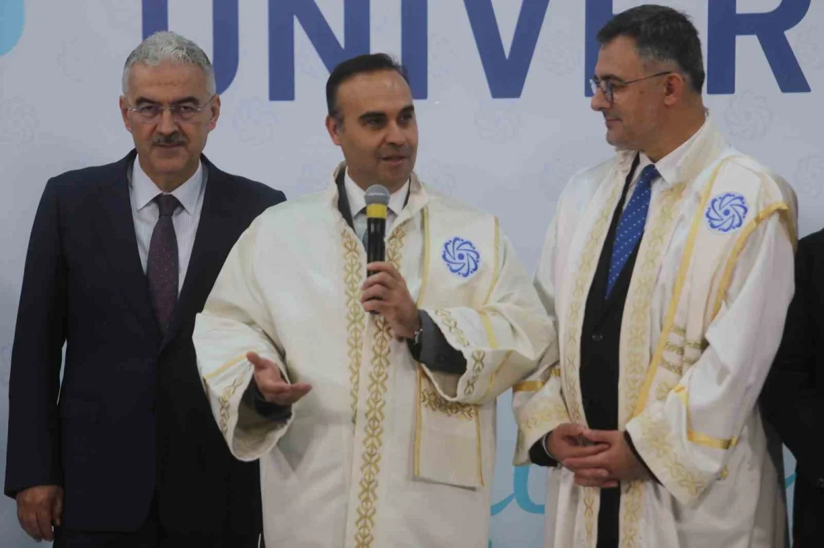 Bursa'da Türkiye'nin teknoloji hedeflerini Kacır anlattı