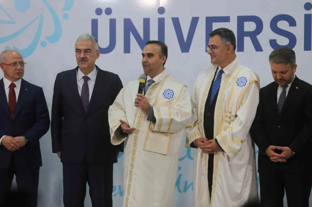 Bursa'da Türkiye'nin teknoloji hedeflerini Kacır anlattı