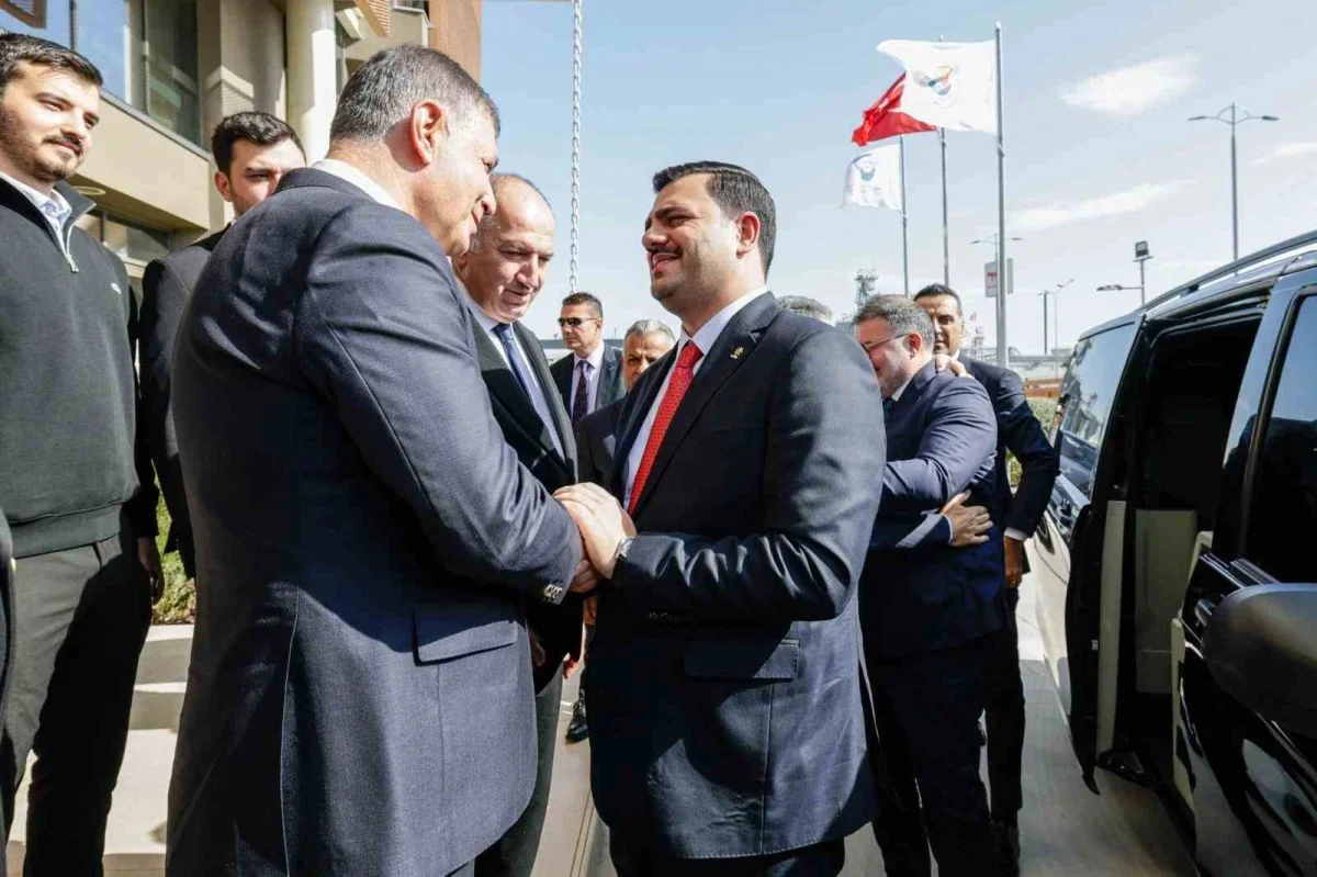 Cemil Tugay'dan İzmir sanayisi için iş birliği çağrısı