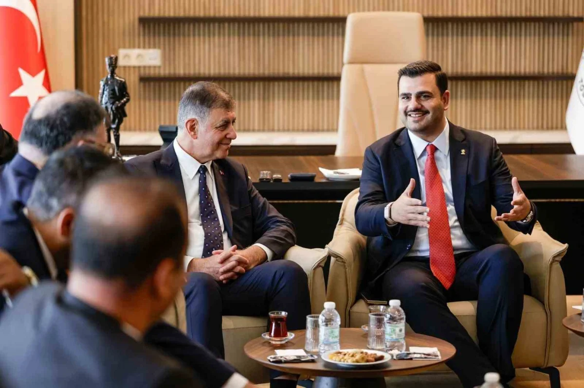 Cemil Tugay'dan İzmir sanayisi için iş birliği çağrısı