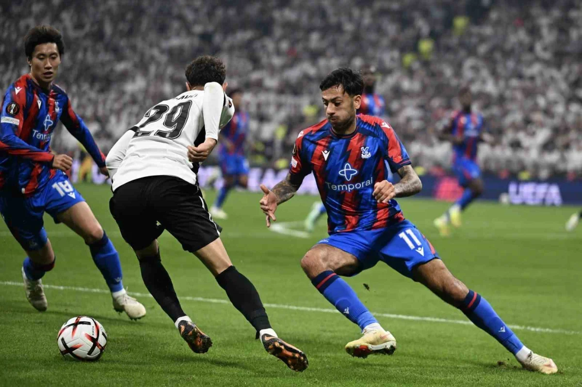 Beşiktaş, Crystal Palace karşısında ilk yarıyı 1-0 önde