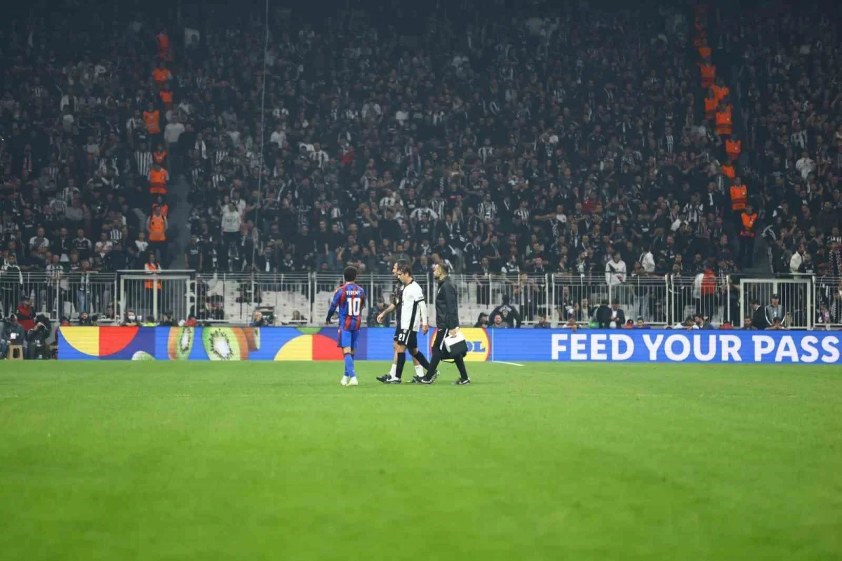 Beşiktaş, Crystal Palace karşısında ilk yarıyı 1-0 önde