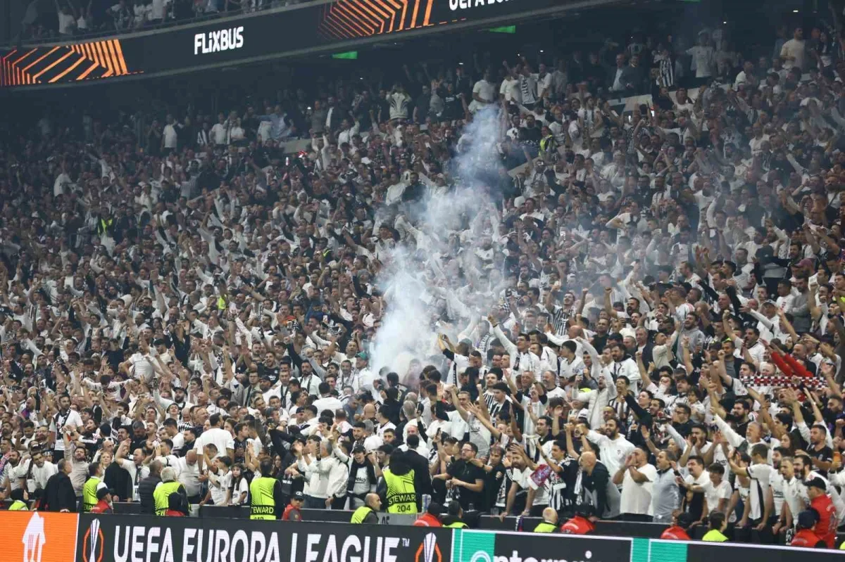 Beşiktaş, Crystal Palace karşısında ilk yarıyı 1-0 önde