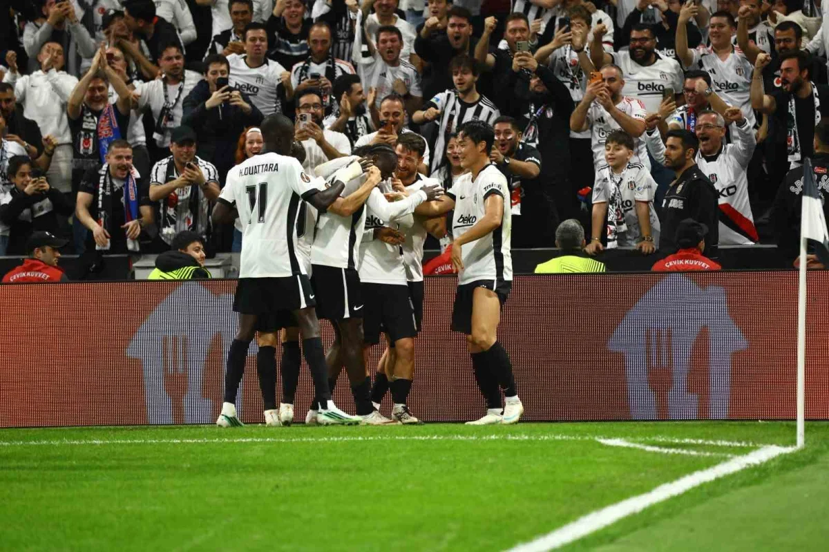 Beşiktaş, Crystal Palace karşısında ilk yarıyı 1-0 önde