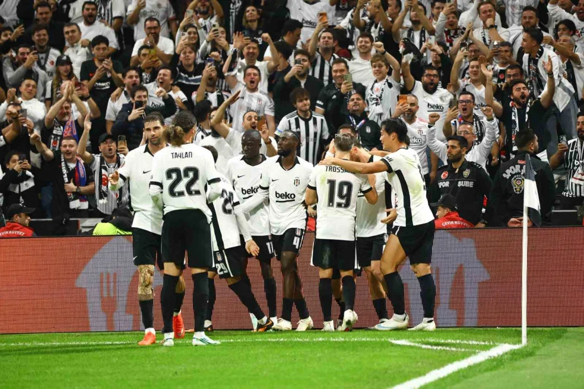 Beşiktaş, Crystal Palace karşısında ilk yarıyı 1-0 önde