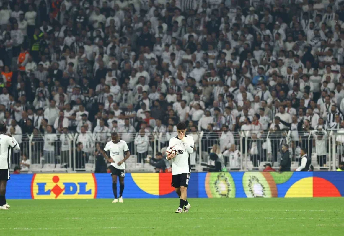 UEFA Avrupa Ligi'nde Beşiktaş 2-2 berabere kaldı