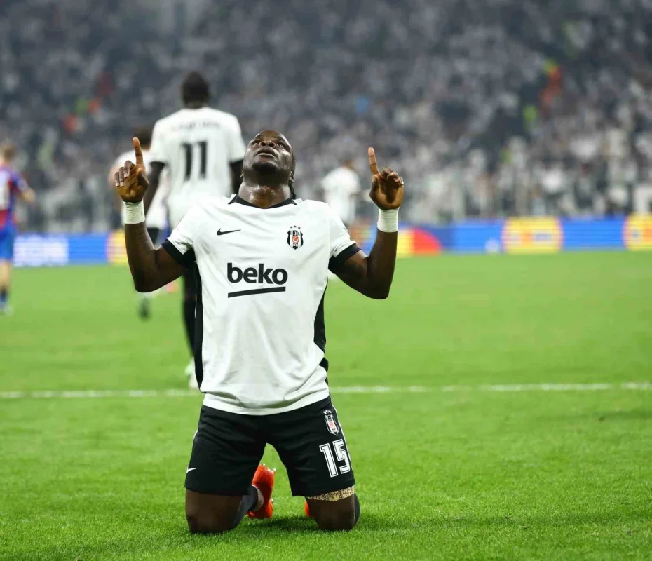 UEFA Avrupa Ligi'nde Beşiktaş 2-2 berabere kaldı