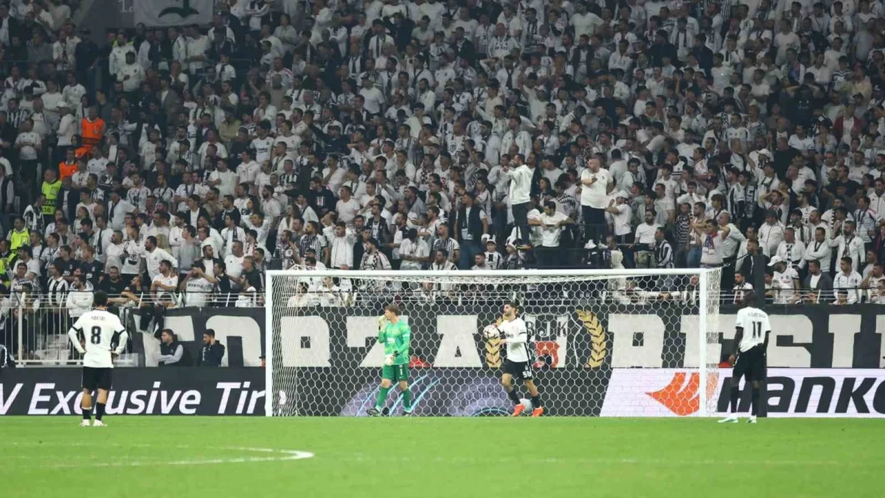 UEFA Avrupa Ligi'nde Beşiktaş 2-2 berabere kaldı