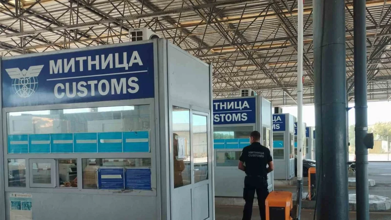 Kapıkule'den geçen yolcuda 98 bin 500 euroluk sahte para