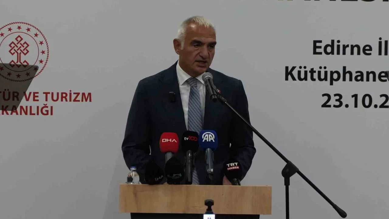 Edirne İl Halk Kütüphanesi 160 bin kitapla açıldı
