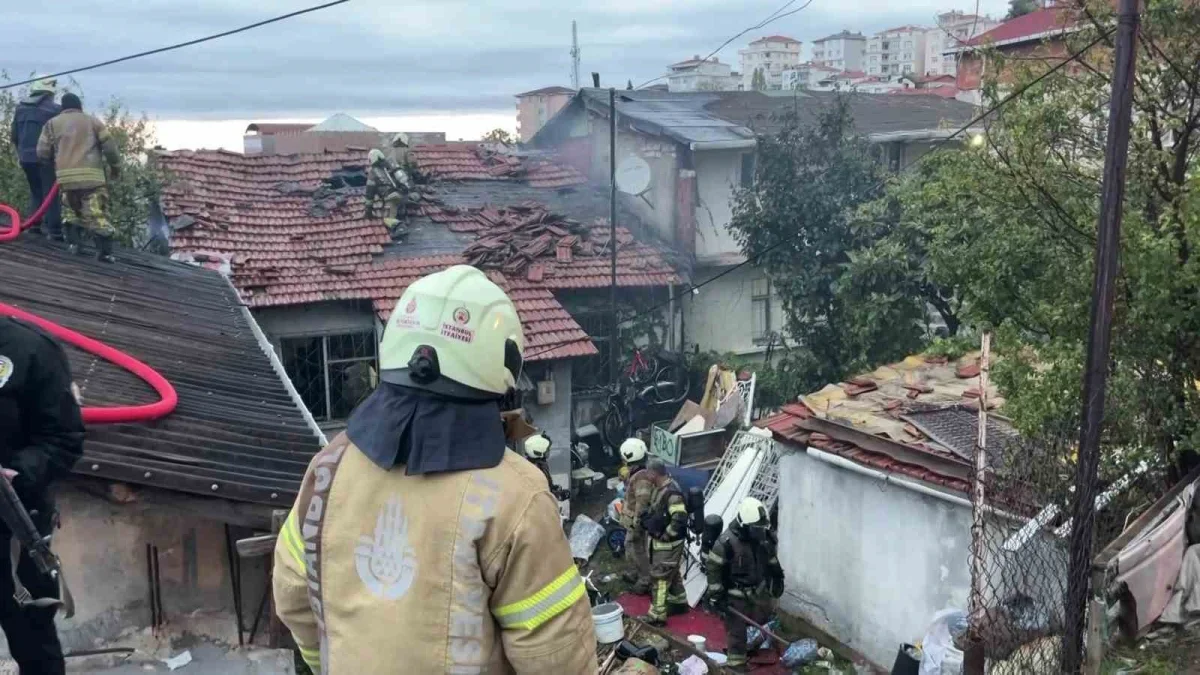 Maltepe'de gecekondu yangını: 12 yaşındaki çocuk öldü