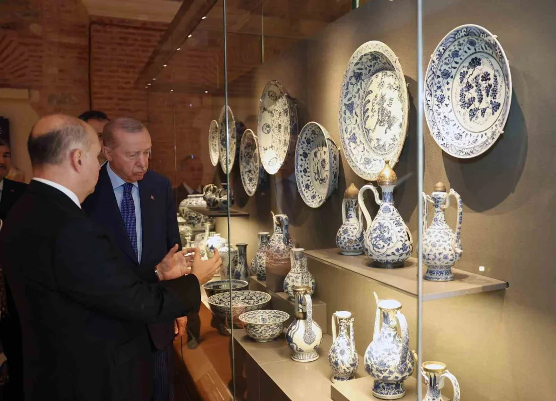 Topkapı Sarayı'nda 10 bin 500 eser ziyarete açıldı