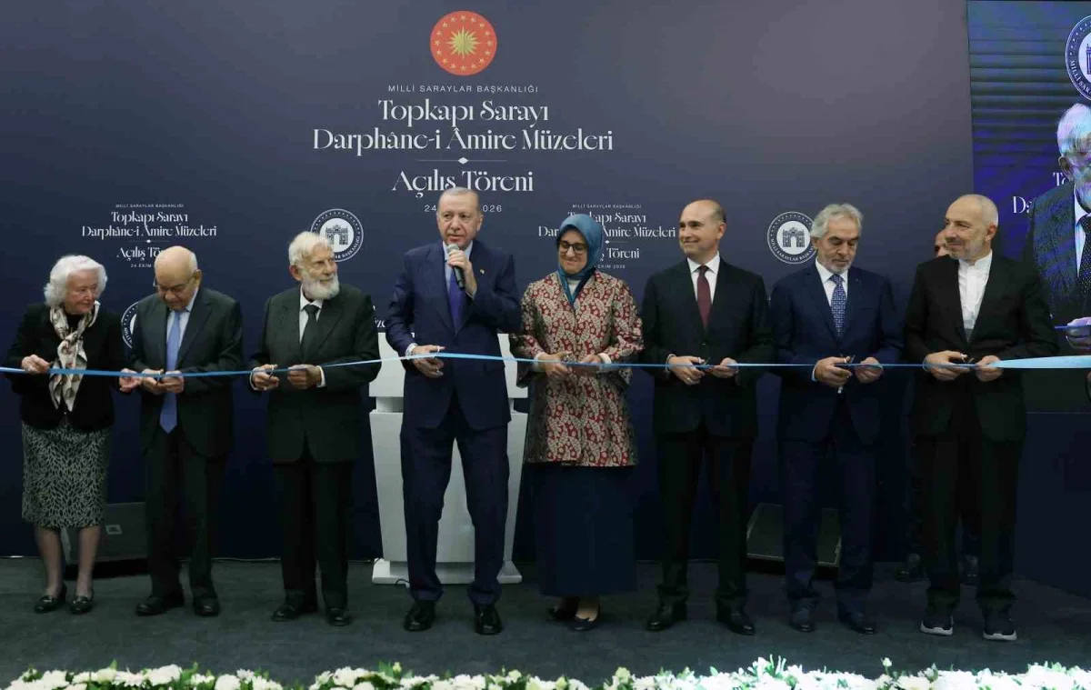 Topkapı Sarayı'nda 10 bin 500 eser ziyarete açıldı