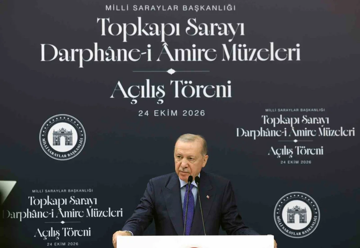 Topkapı Sarayı'nda 10 bin 500 eser ziyarete açıldı