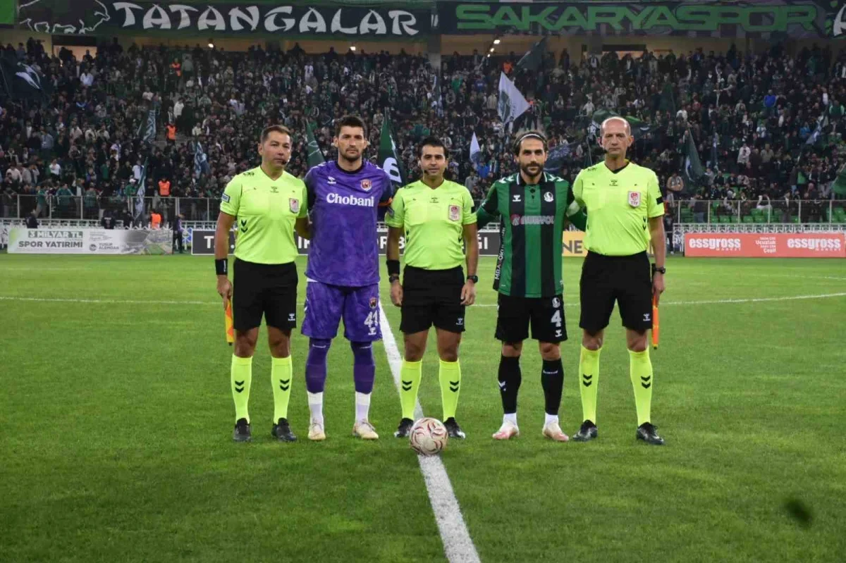Sakaryaspor, Erzincanspor'a sahasında 3-1 mağlup oldu