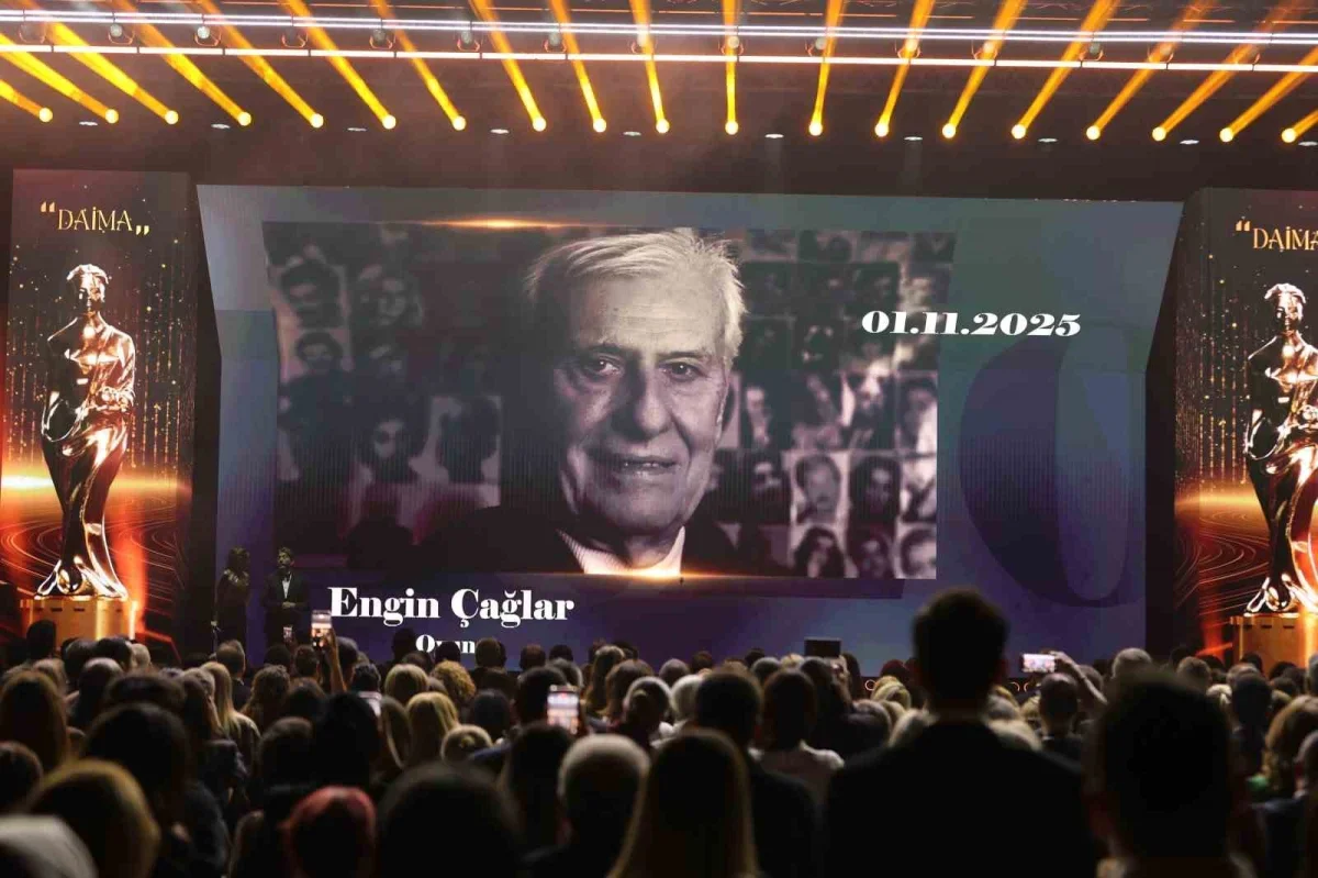 Altın Portakal'da onur ve emek ödülleri dağıtıldı