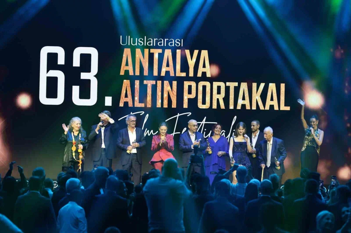 Altın Portakal'da onur ve emek ödülleri dağıtıldı