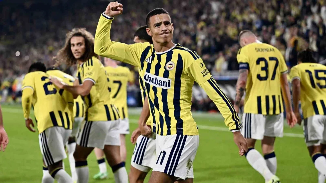 Fenerbahçe, Galatasaray derbisinde seriyi sürdürmek istiyor
