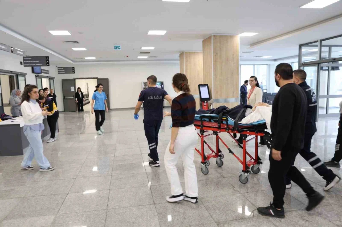 Bursa'da Ali Osman Sönmez Hastanesi hasta kabulüne başladı