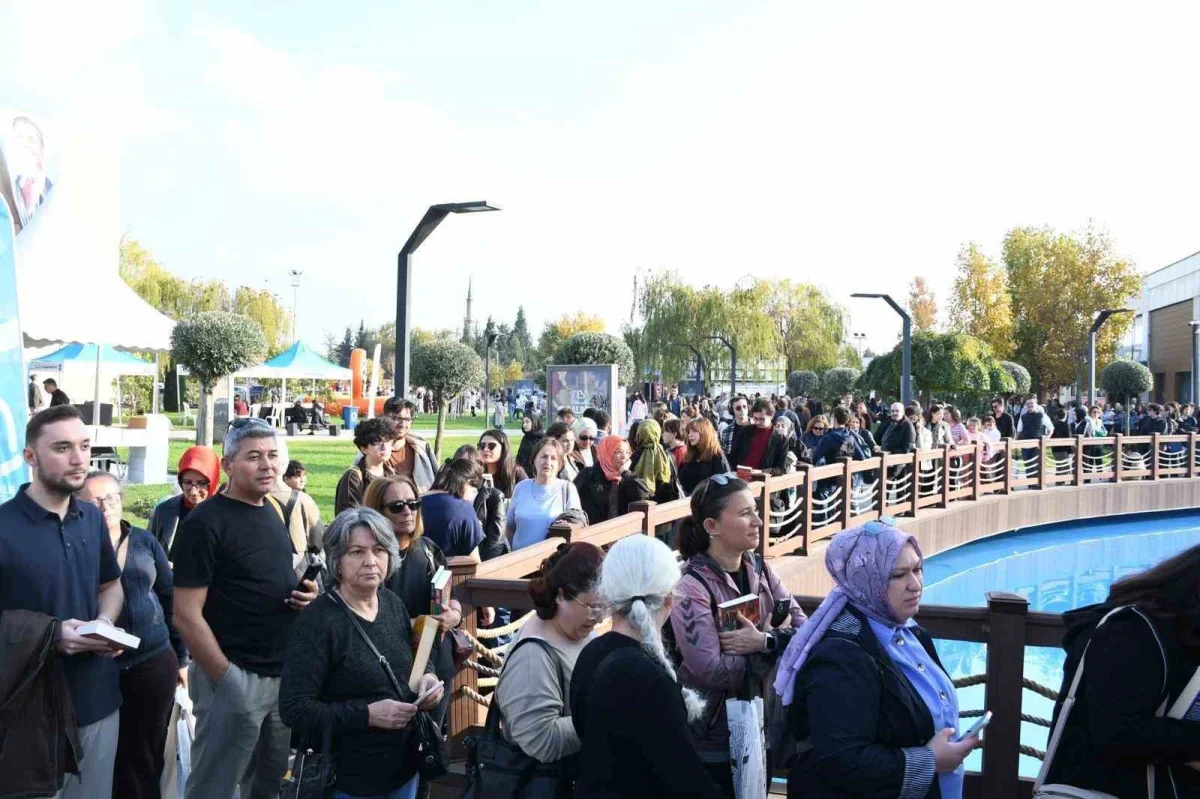 Balıkesir Kitap Fuarı'nda 9. gün: on binlerce ziyaretçi