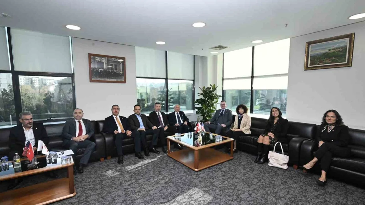 ABD Başkonsolosu Michael Lally Bursa'da BTSO'yu ziyaret etti