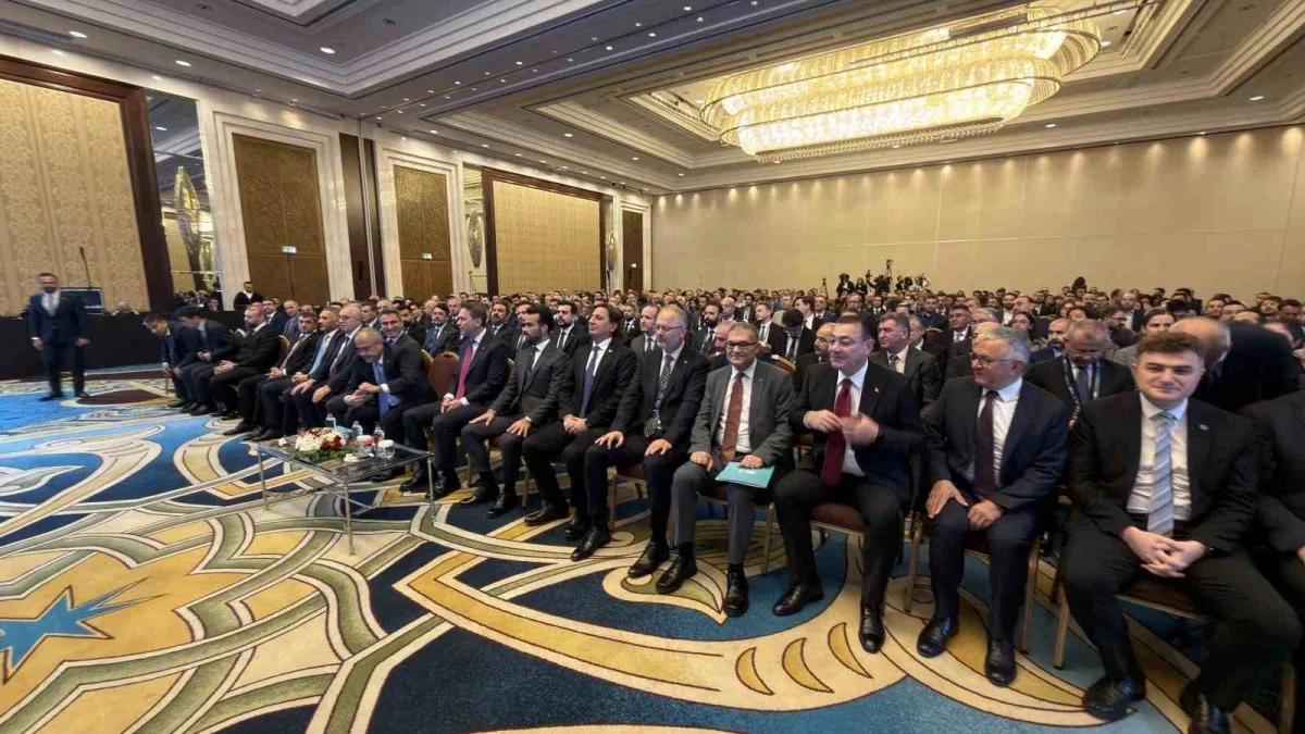 Milli Enerji 2040'ta elektrik altyapısına 100 milyar dolar