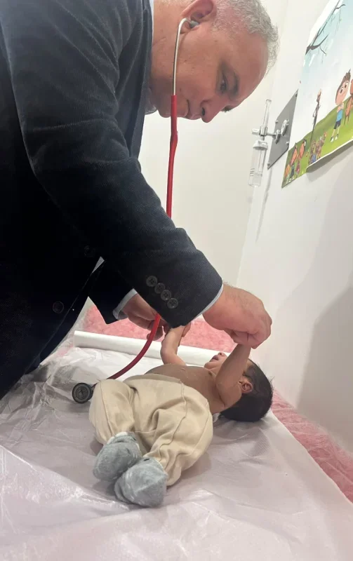 Yalova'da 600 gram doğan kızı doktorun yolunu çizdi