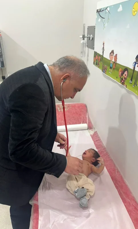 Yalova'da 600 gram doğan kızı doktorun yolunu çizdi