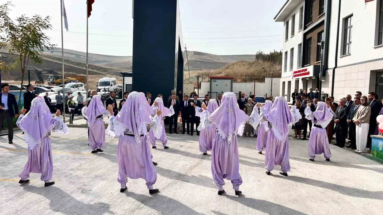 Ankara'da Mehmet Akif Ersoy Çocuk Evleri Sitesi açıldı