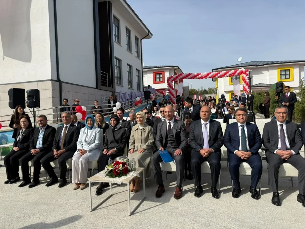 Ankara'da Mehmet Akif Ersoy Çocuk Evleri Sitesi açıldı