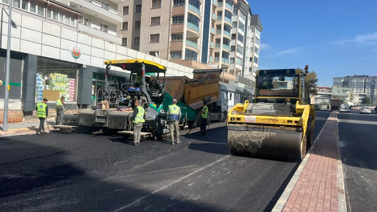 Bursa Yıldırım'da Erdoğan Caddesi'nde yenileme sürüyor