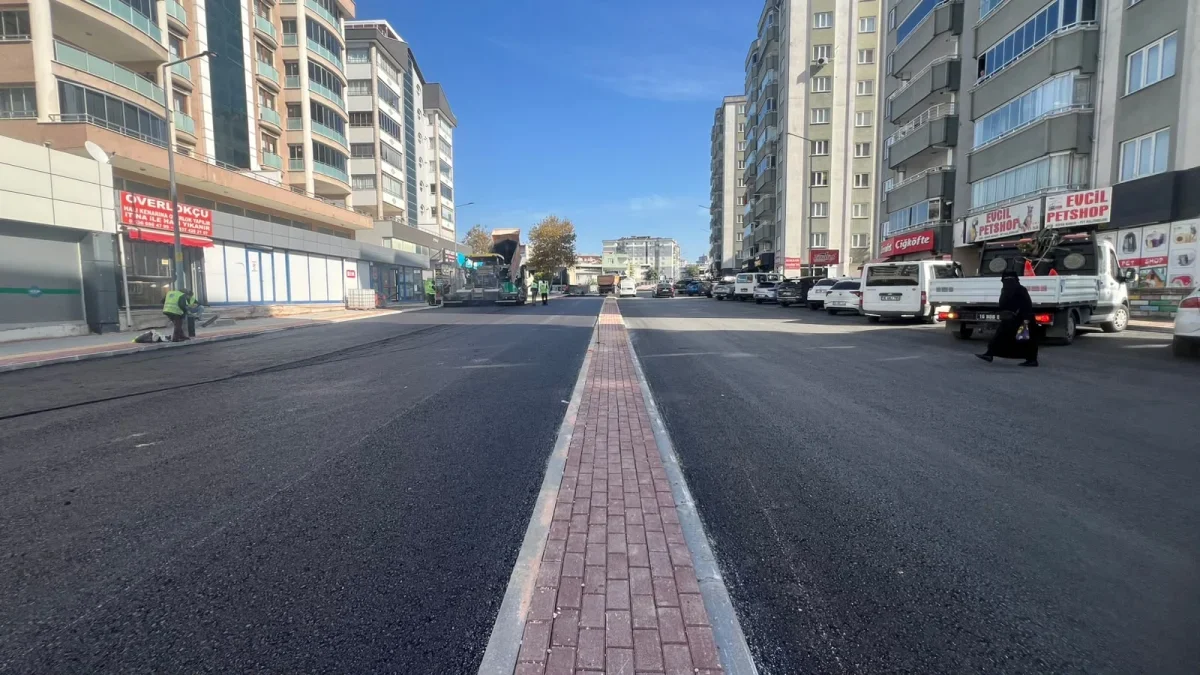 Bursa Yıldırım'da Erdoğan Caddesi'nde yenileme sürüyor
