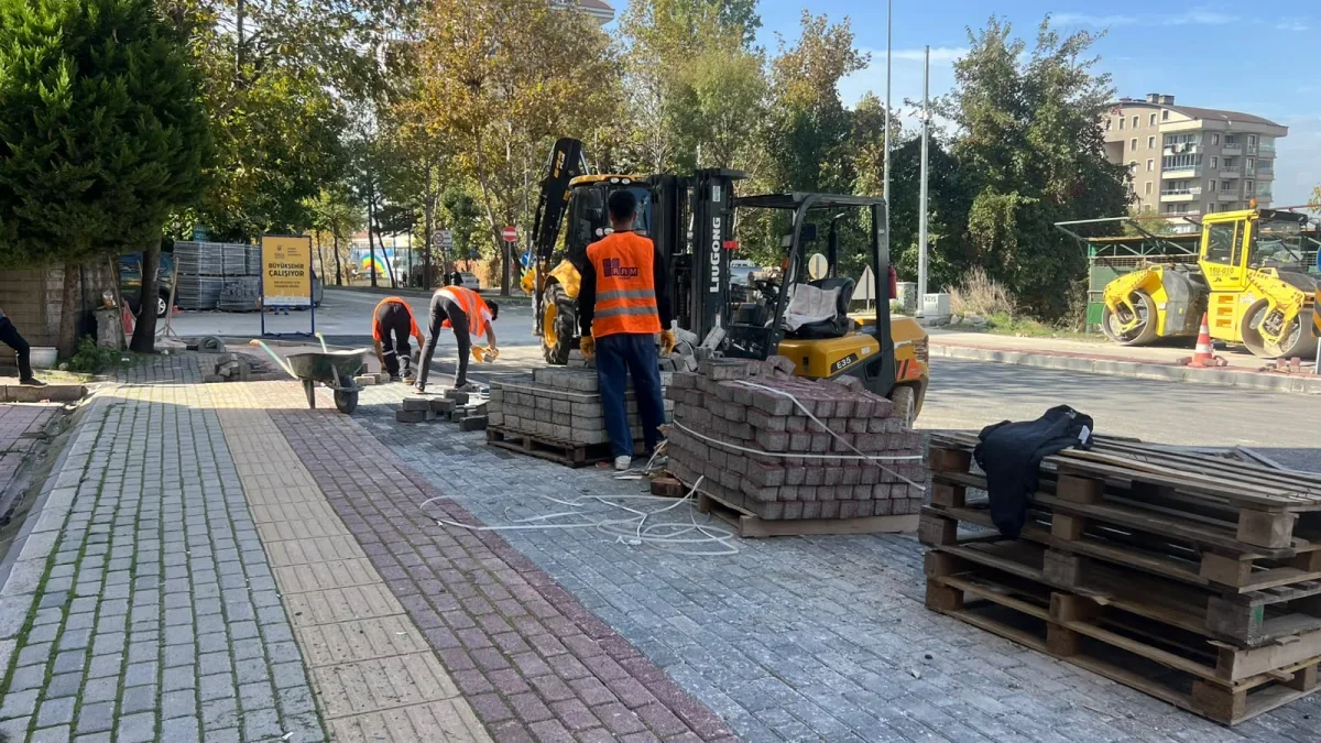 Bursa Yıldırım'da Erdoğan Caddesi'nde yenileme sürüyor
